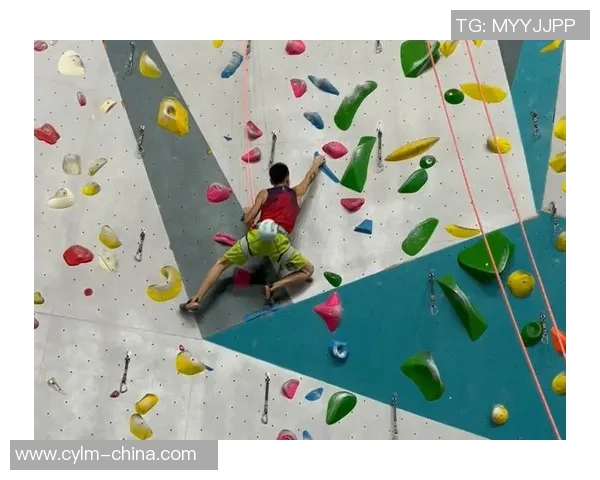 广州攀岩队的盯防策略解析与攀岩热点的深度探讨 广州攀岩队的盯防策略解析与攀岩热点的深度探讨