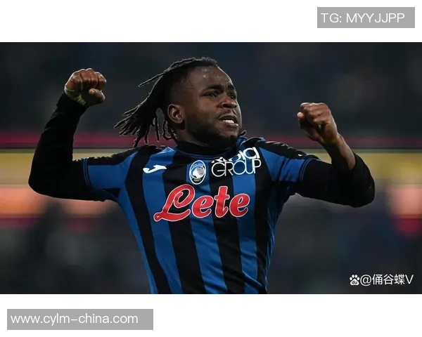 哈维西蒙斯：新星崛起，足球场上的未来之光与无限可能