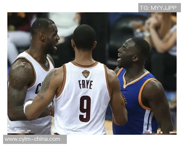 戴维斯与埃辛的对决谁能在篮球场上笑到最后