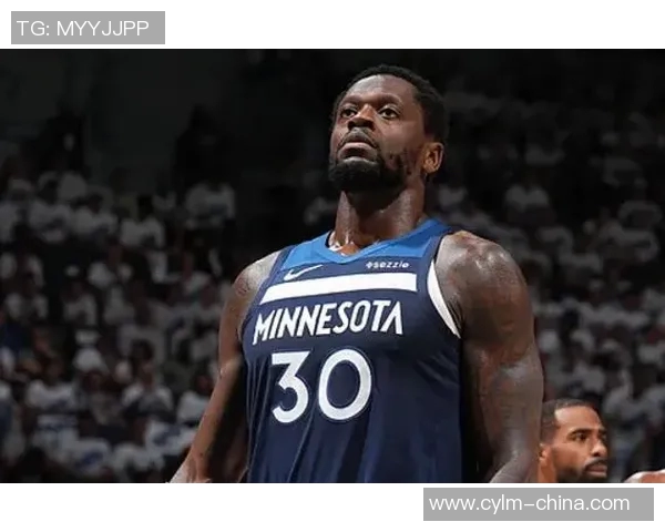 朱利叶斯兰德尔如何在NBA赛场上展现个人魅力与团队合作精神
