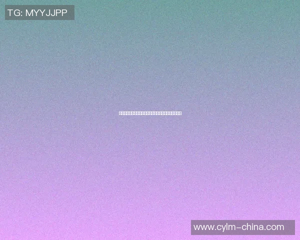 熊本深红与冈山绿雏的激烈对决展现足球魅力与团队精神