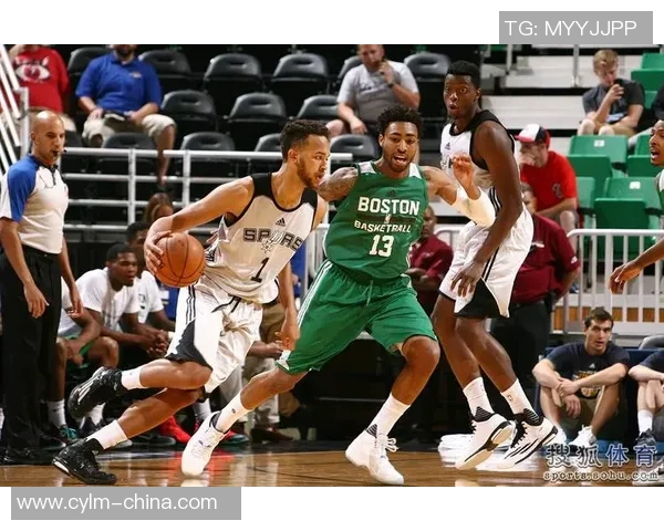 罗斯骑士与凯尔特人激战正酣谁能在这场对决中笑到最后