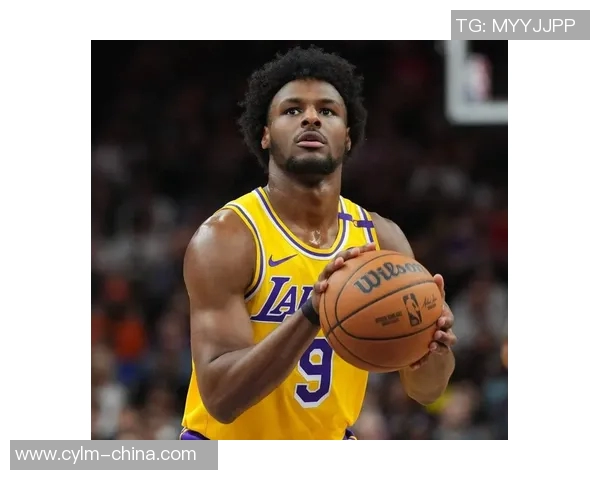 詹姆斯父子同台的梦想即将成真布朗尼正式宣布参加NBA选秀