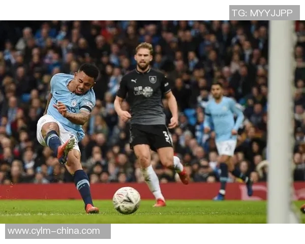 阿仙奴与曼城历史交锋战绩分析及近期表现对比