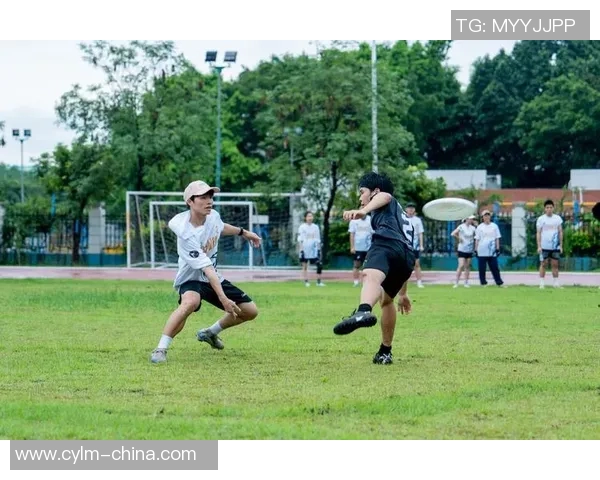飞盘盛宴:深入了解西安飞盘队的激情与实力之旅 飞盘盛宴:深入了解西安飞盘队的激情与实力之旅