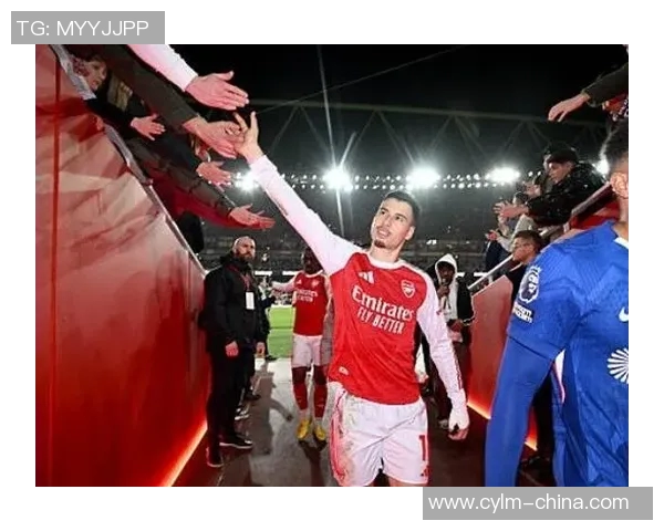 马丁内利的崛起之路:从青涩小将到球队核心的传奇故事 马丁内利的崛起之路:从青涩小将到球队核心的传奇故事