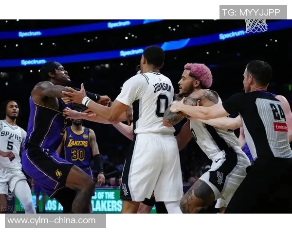 2008年NBA季后赛湖人对决马刺的激烈战斗与精彩瞬间回顾 2008年NBA季后赛湖人对决马刺的激烈战斗与精彩瞬间回顾