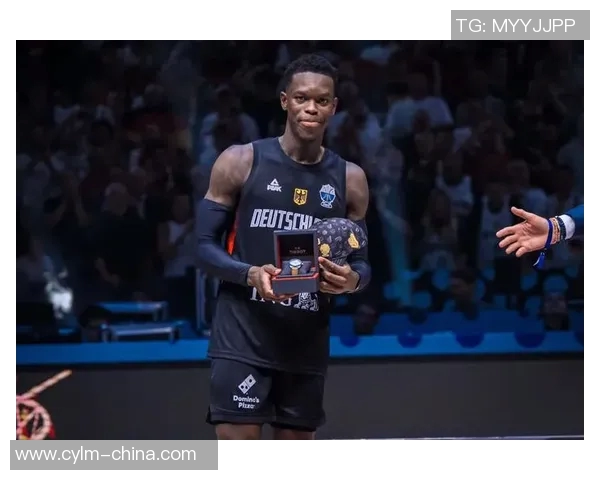 丹尼斯施罗德的篮球旅程与职业生涯的辉煌成就分析